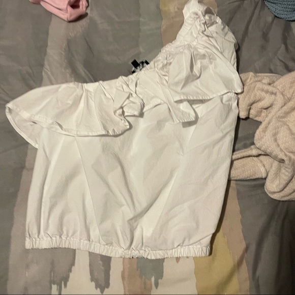 DKNY 1 sleeve white top - Picture 1 of 1